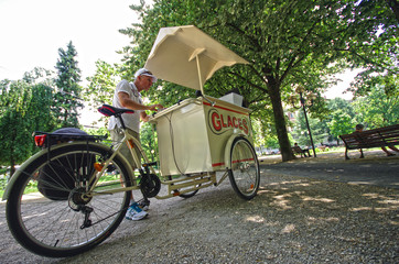 marchand de glaces - triporteur