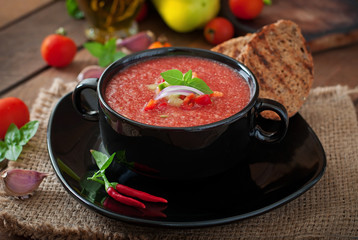 Tomato gazpacho soup with pepper and garlic
