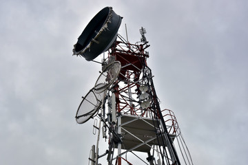 antenna the spread-spectrum signal  