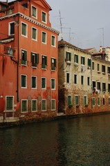 Fototapeta na wymiar Venetian streets and architecture