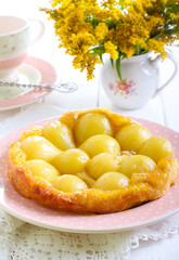Pear tarte tatin