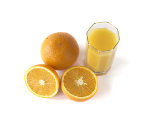 Orange juice with fresh oranges