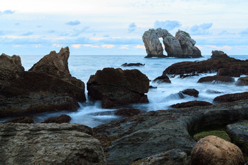 Fototapeta na wymiar The rocky coasts of northern Spain, Liencres