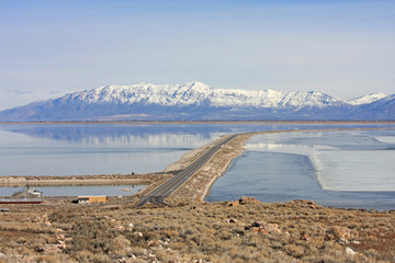 Causeway to Antelope Island, Utah © Jenny Thompson