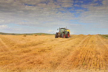 fabrication des ballots de paille