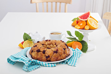Orange and cranberry monkey bread