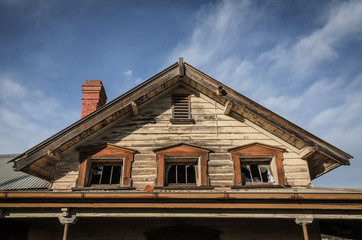 Old gamaged wooden house