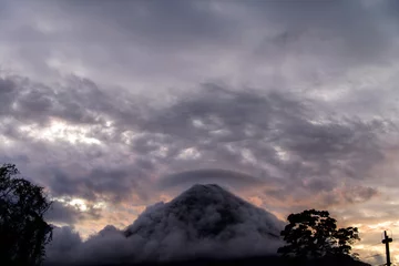 Foto auf Alu-Dibond vulkaan Alajuena © Peter Laarakker