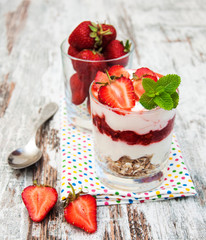 strawberry yogurt with muesli