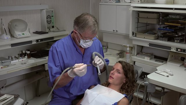 dentist uses its turbine