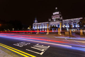 Fototapeta na wymiar Belfast City Hall by night