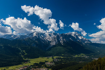 Vis à vis der Zugspitze