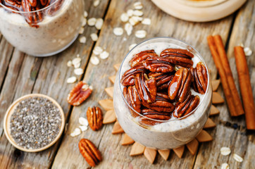 oat cinnamon Chia seed pudding with honey pecan