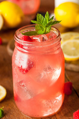 Refreshing Cold Raspberry Lemonade