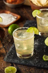 Rolgordijnen Homemade Classic Margarita Drink © Brent Hofacker