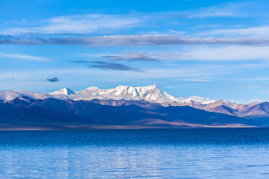 Namtso Lake And Nyenchen Tanglha Mountains