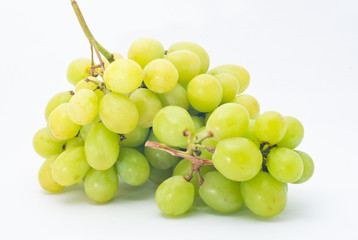 Fototapeta na wymiar grapes Isolated on the white