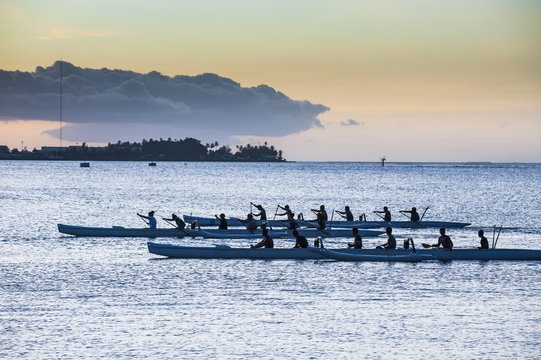 Evening rowing in the bay of Apia, Upolu, Samoa, South Pacific