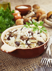 Barley with mushrooms