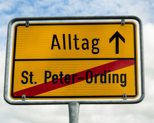 Ortsausgangsschild Alltag Spo