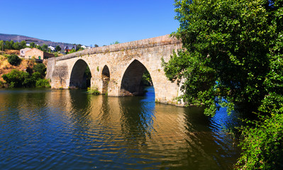 old stone bridge at Petin