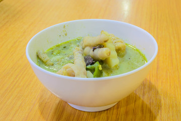 Green curry chicken