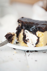 Delicious pound cake with cream