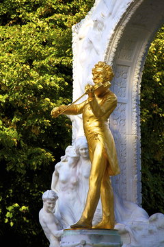 Statue of Johann Strauss, Stadtpark, Vienna, Austria, Central Europe