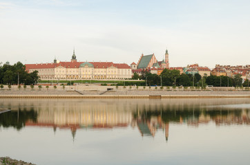 Fototapeta na wymiar Warsaw Old Town view over Vistula River