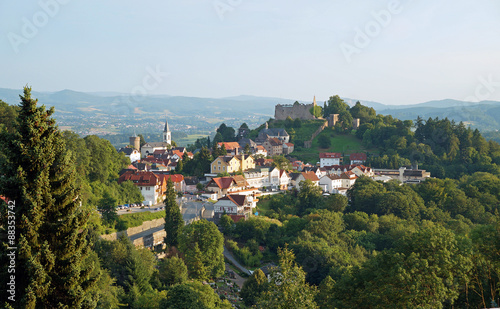 "Eine kleine Stadt im hessischen Mittelgebirge" Stockfotos und