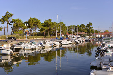 Fototapeta na wymiar Port of Andernos-les-bains in France