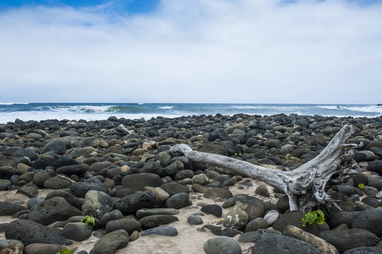 Huge pebbles on the Halawa beach in Halawa Bay on the island of Molokai, Hawaii