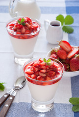 Strawberry panna cotta