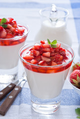 Strawberry panna cotta
