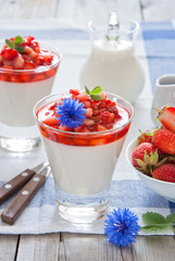 Strawberry panna cotta