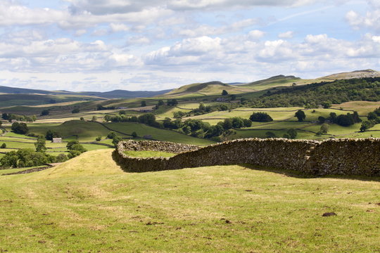 Crummack Dale from Crummack Lane near Austwick, Yorkshire Dales, Yorkshire