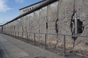 Fototapeta premium berlin wall, german history outdoor museum, 