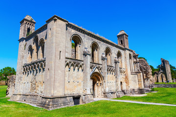 Fototapeta na wymiar Glastonbury Abbey in Glastonbury, England