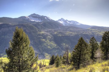 Fototapeta premium Rocky Mountains National Park in Spring