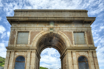 Fototapeta na wymiar Hartbeespoort Dam Arch