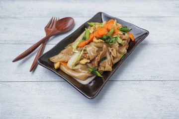 Fried noodle with vegetable, vegetarian style