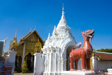 wat phrat hat hariphunchai