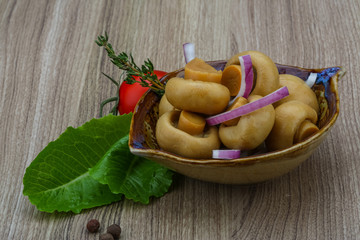 Pickled champignon