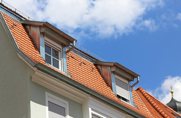 zwei kleine Schleppgauben