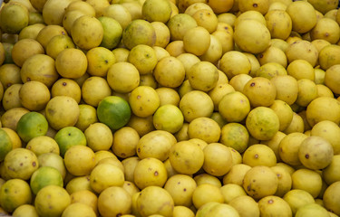 Heap of lemons