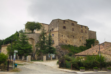 Fototapeta na wymiar Antico villaggio in Emilia-Romagna