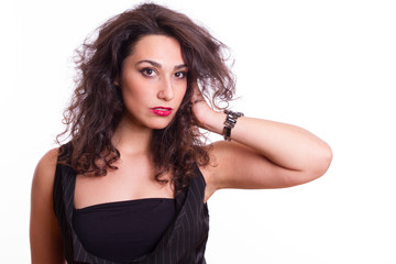 Fototapeta premium Schöne Frau mit dem langen lockigen Haar