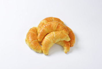 Fresh crescent rolls (croissants)