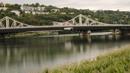 Pont sur le rhône