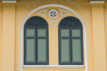 Retro windows